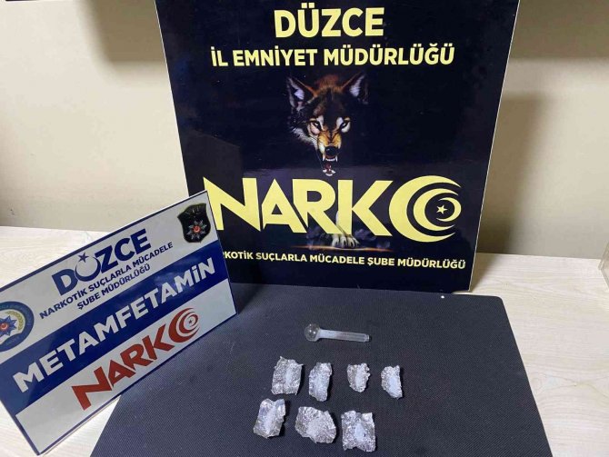 Uyuşturucu Satıcısı Tutuklandı