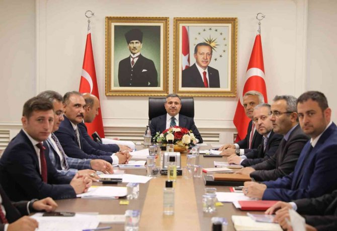 Köylere Yapılacak Çalışmalar Görüşüldü
