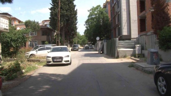 Pendik’te Eski Kız Arkadaşını Silahla Vuran Emekli Polis Evinde İntihar Etti