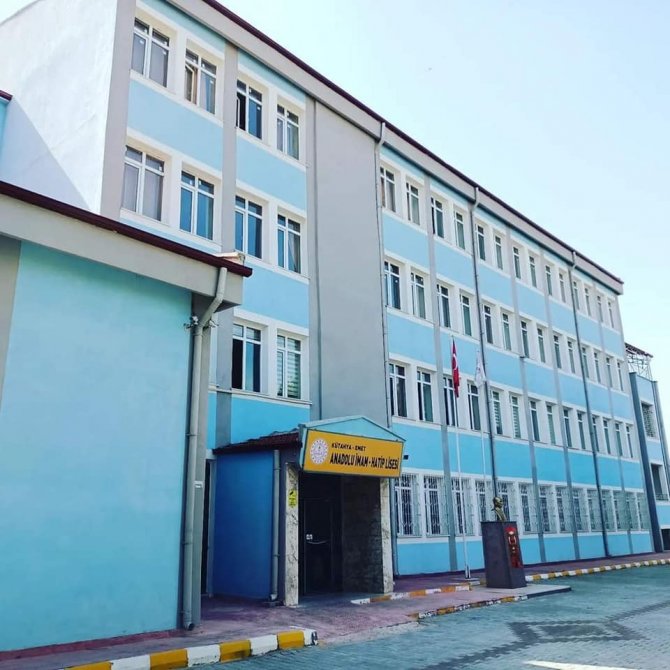 Emet Anadolu İ̇mam Hatip Lisesi “Proje Okulu” Oldu