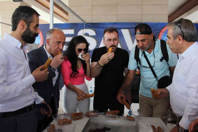 En Fazla Kadayıf Dolmasını Yemek İçin Yarıştılar