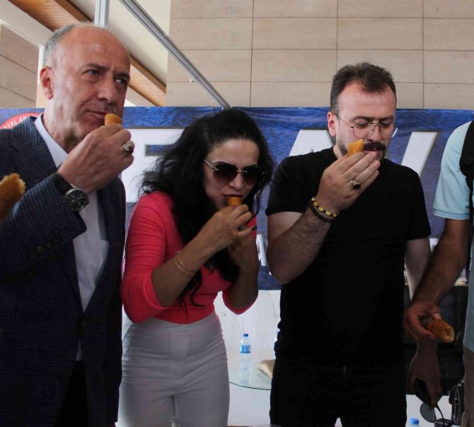 En Fazla Kadayıf Dolmasını Yemek İçin Yarıştılar
