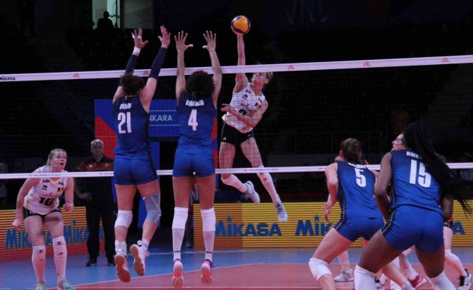 Fıvb Milletler Ligi: Belçika: 1 - İ̇talya: 3
