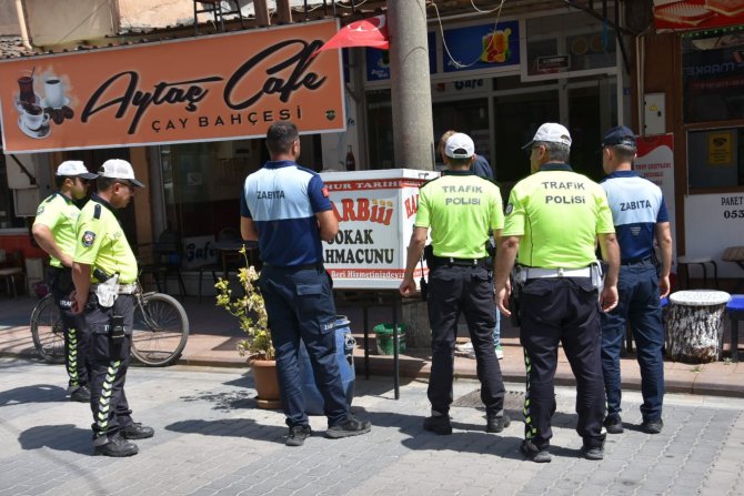 Gönen’de Sokak Ve Caddelere Tabela Koyanlar Uyarıldı