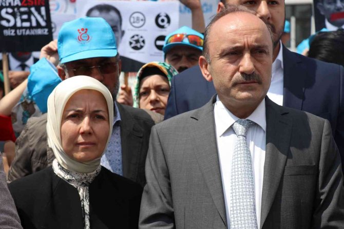 Chp’li Başkan Özcan’a Kadınların Tepkileri Sürüyor