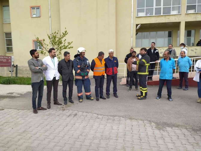 Yüksekova Devlet Hastanesinde Yangın Tatbikatı