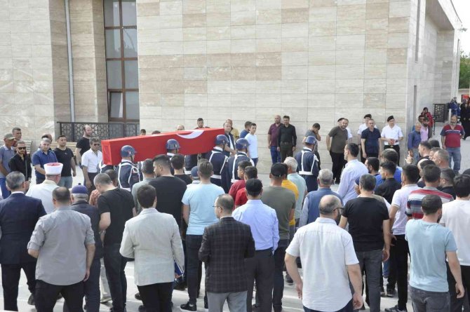 Cinayete Kurban Giden Uzman Çavuş Son Yolculuğuna Uğurlandı