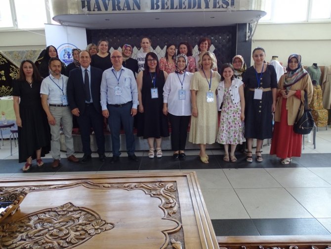 Havran Halk Eğitim Merkezi Yılsonu Sergisi Açıldı