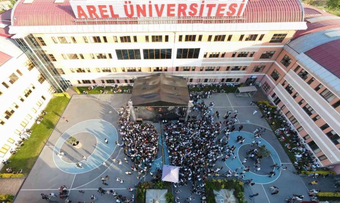 İ̇stanbul Arel Üniversitesi Bahar Şenliğinde Renkli Görüntülere Ev Sahipliği Yaptı