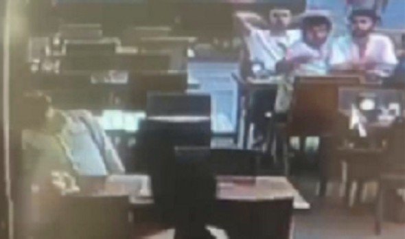 Kalp Krizi Geçirdiğini Kimse Anlamadı, Genç Adamın Son Anları Böyle Görüntülendi