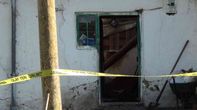 Kars’ta Göçük: Anne Ve 2 Oğlu Hayatını Kaybetti