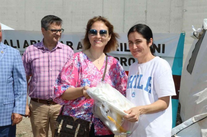 Manisa Büyükşehir Belediyesi, Soma’da Arıcılığı Geliştiriyor