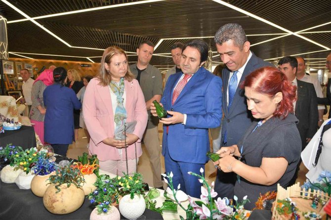 Hayat Boyu Öğrenmeye Devam Eden Kursiyerlerin Eserleri Görücüye Çıktı