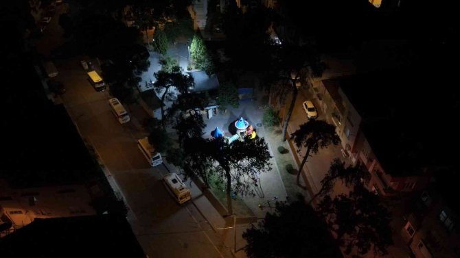 Nazilli’deki Parklarda Aydınlatma Sistemleri Yenileniyor