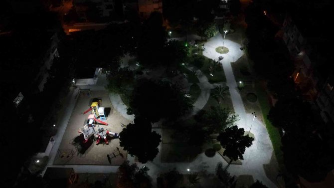 Nazilli’deki Parklarda Aydınlatma Sistemleri Yenileniyor