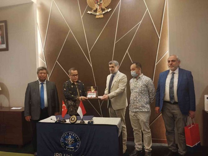 Omü, Asya’nın En Büyük Hayvan Hastanesine Sahip Üniversite İle Protokol İmzaladı