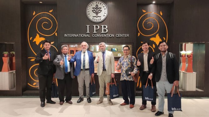 Omü, Asya’nın En Büyük Hayvan Hastanesine Sahip Üniversite İle Protokol İmzaladı