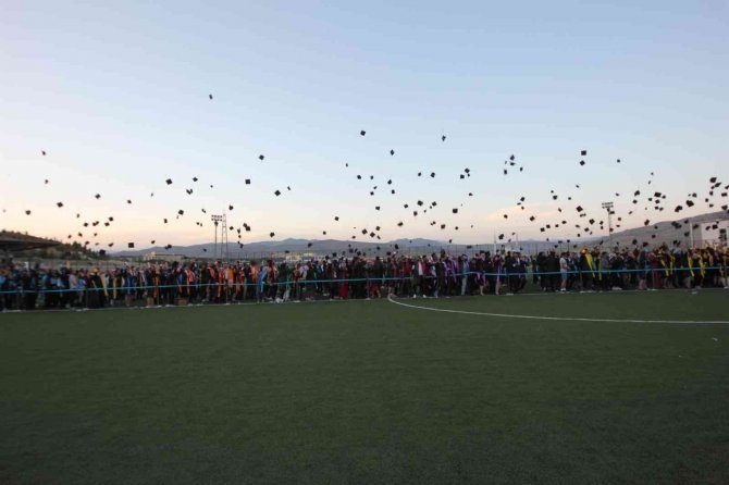 Siirt Üniversitesi’nde Mezuniyet Heyecanı
