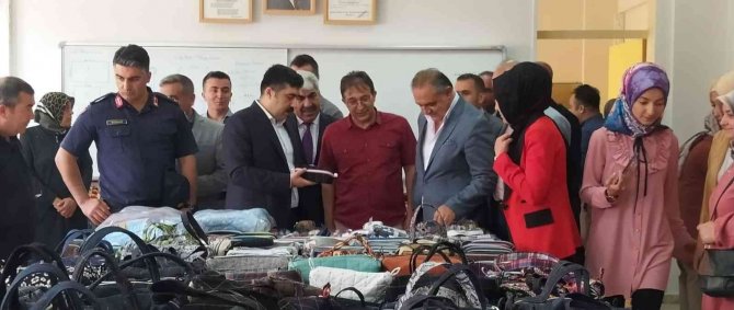 Atık Ürünlerden Sanata Dönüştü