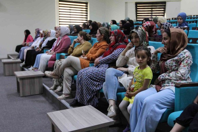 Van’da ‘Ailemde Engelli Var’ Semineri