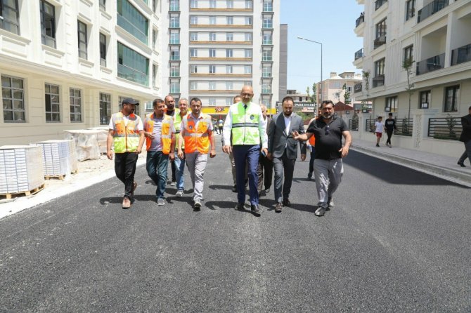 İ̇pekyolu Belediyesinden Yol Asfaltlama Çalışması