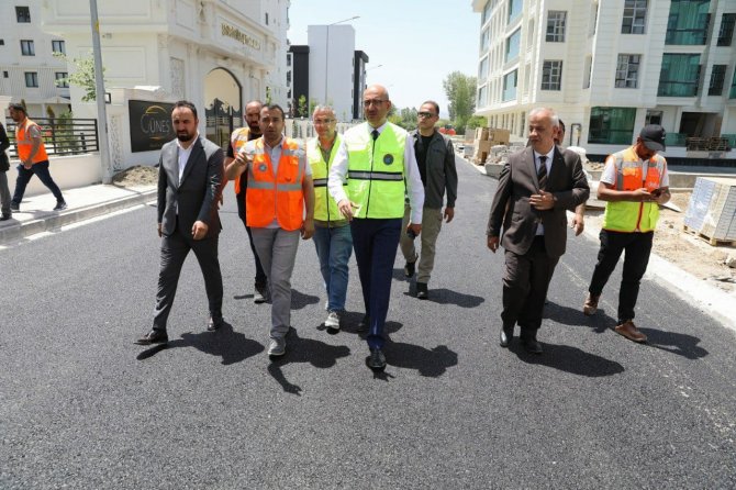 İ̇pekyolu Belediyesinden Yol Asfaltlama Çalışması