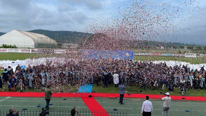 Çaycuma-gökçebey Myo 587 Öğrencisini Mezun Etti