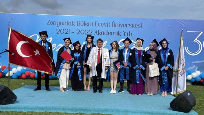 Çaycuma-gökçebey Myo 587 Öğrencisini Mezun Etti