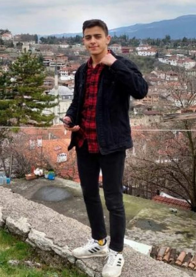 Serinlemek Girdiği Denizde Boğulan Gencin Organları Umut Oldu