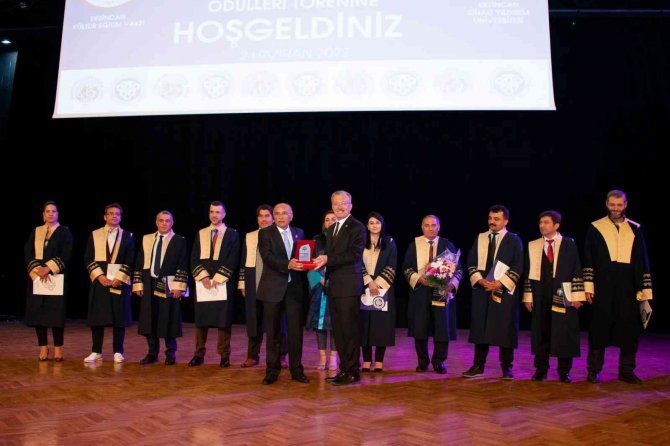 “2022 Akademik Bilim, Sanat Ve Spor Ödülleri” Sahiplerini Buldu