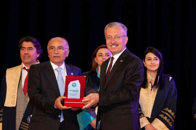 “2022 Akademik Bilim, Sanat Ve Spor Ödülleri” Sahiplerini Buldu