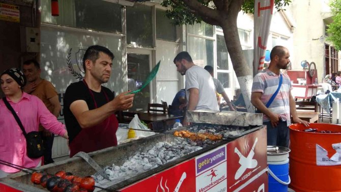 Kozan’da Tarihi Sokaklar Kurtuluş Etkinlikleri İle Şenlendi