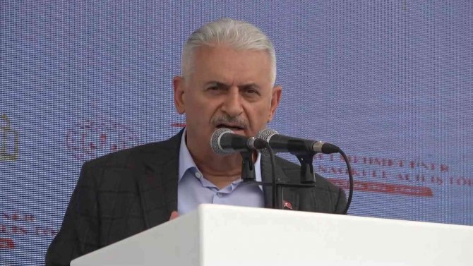 Binali Yıldırım’dan ’Esprili’ Açılış: "Ali’ye Kötü Haber Var"