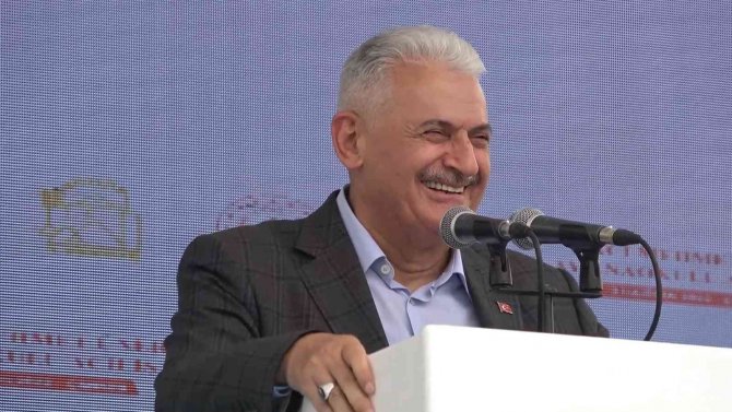 Binali Yıldırım’dan ’Esprili’ Açılış: "Ali’ye Kötü Haber Var"