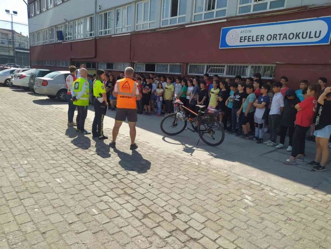 Aydın’da Öğrencilere Güvenli Bisiklet Kullanımı Eğitimi