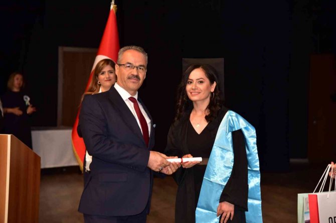 Balıkesir Myo’da Mezuniyet Coşkusu