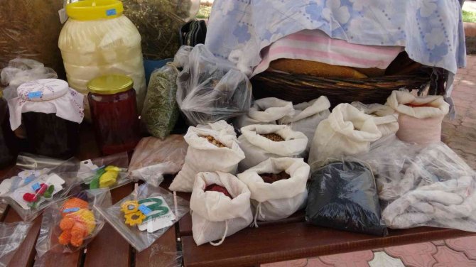 Gercüş’te Usta Öğretici Ve Kursiyerlerden Yıl Sonu Sergisi