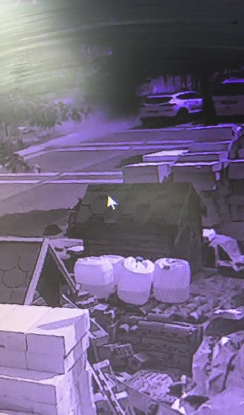 Beykoz’da Hafriyat Kamyonunun Su Kanalına Uçtuğu Kaza Kamerada