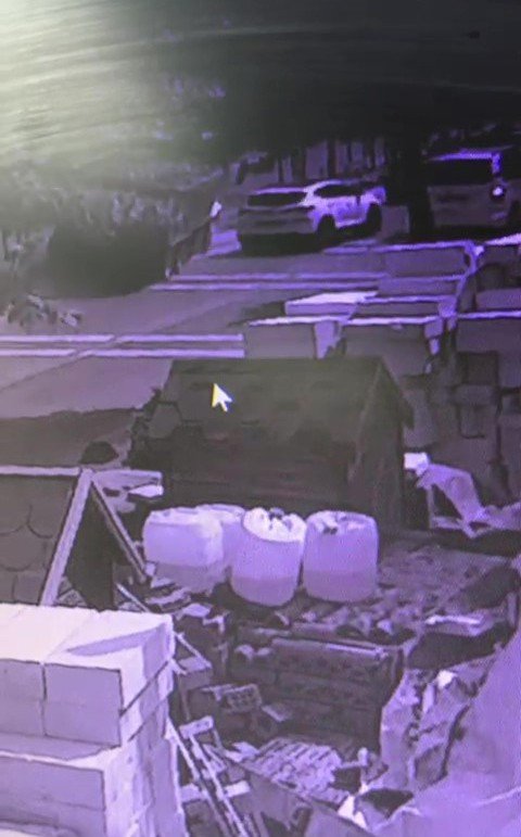 Beykoz’da Hafriyat Kamyonunun Su Kanalına Uçtuğu Kaza Kamerada