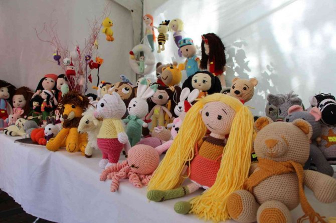 Bingöl’de Kadınların El Emekleri Görücüye Çıktı