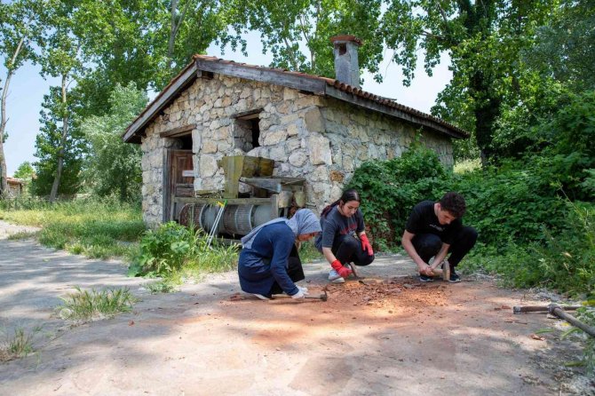 Bursa’da Arkeoloji Dünyasına Zamanda Yolculuk