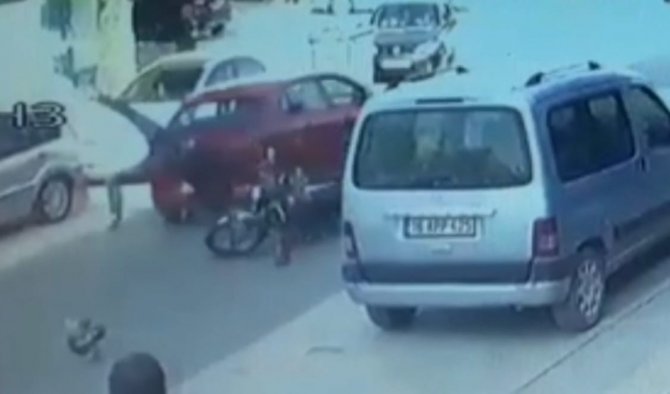 Otomobil İle Çarpışan Motosiklet Sürücüsü Yaralandı