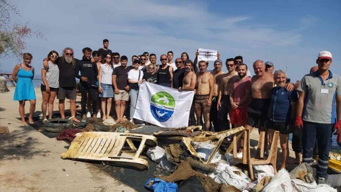 Datça’da Deniz Dibi Temizliği Gerçekleştirildi