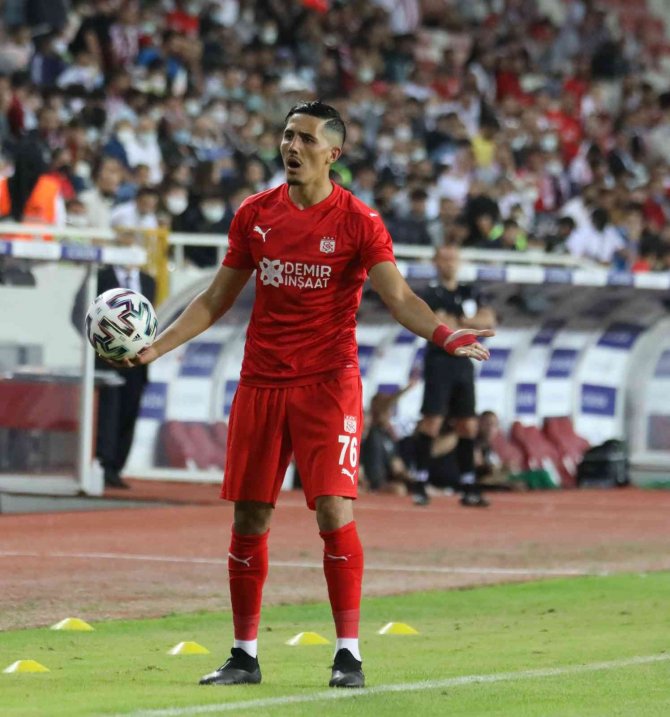 Sivasspor, Fayçal Fajr’a Yeni Bir Sözleşme Önerecek