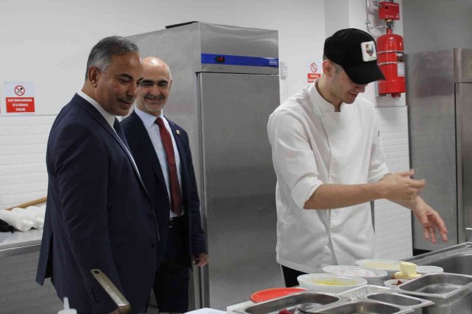 Doğuş Üniversitesi Aşçılık Programı Akredite Edildi