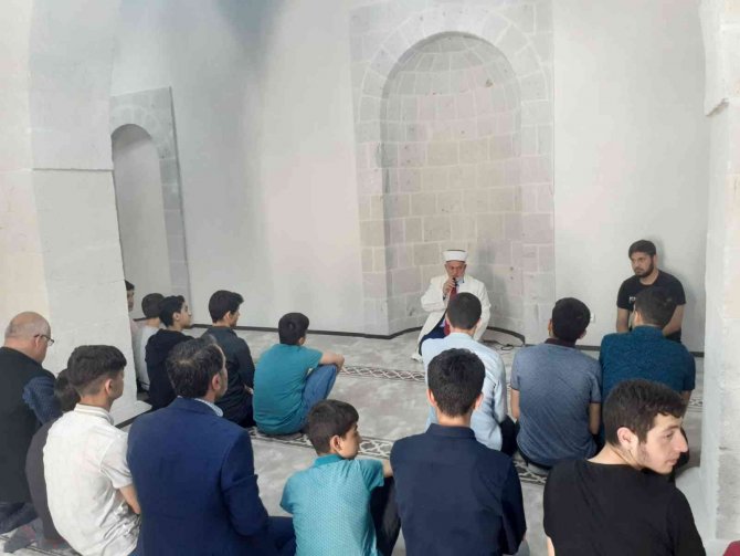 800 Yıllık Tarihi Esadiye Cami İbadete Açıldı
