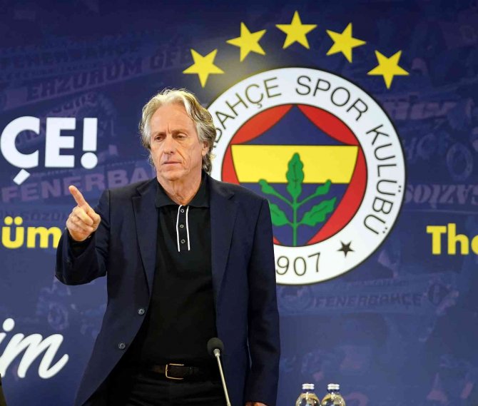 Fenerbahçe’de Jorge Jesus İçin İmza Töreni Düzenlendi