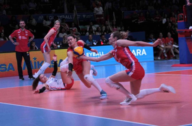Fıvb Milletler Ligi: Sırbistan: 3 - Bulgaristan: 0