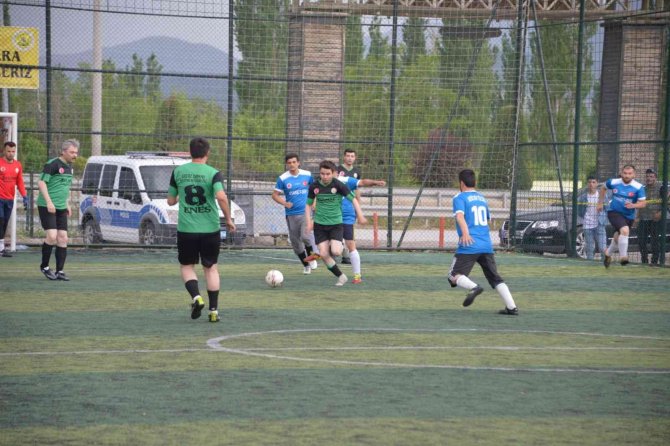 Gediz’de 18. Halı Saha Futbol Turnuvası Başladı