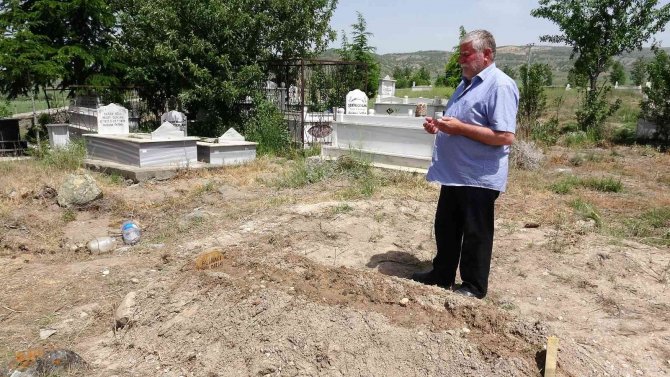 Tuzla’da Soyguncu Tarafından Vurulan Kuyumcu Yaşam Savaşını Kaybetti
